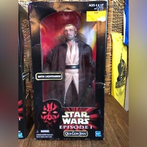 Qui-Gon Jinn 12” Figure / BNWT